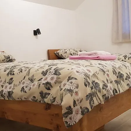 M&b - Kuca Za Odmor-karanovac Vakantiehuis Topici